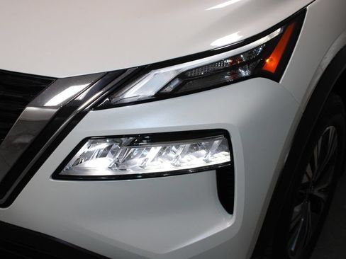 Used 2023 Nissan Rogue SV FWD image 49