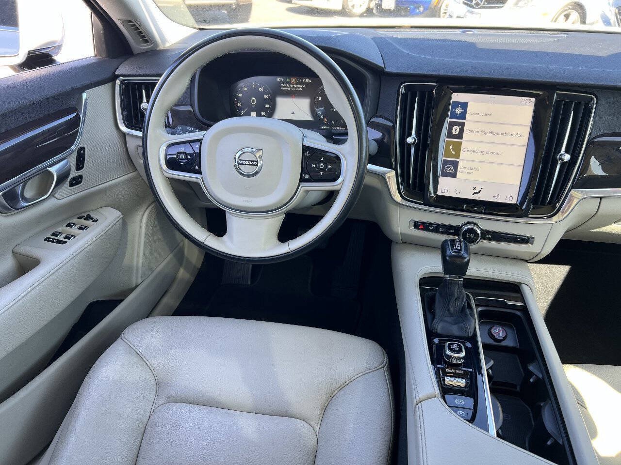 Used 2018 Volvo S90 T6 Momentum w/ Convenience Package AWD/4WD image 13