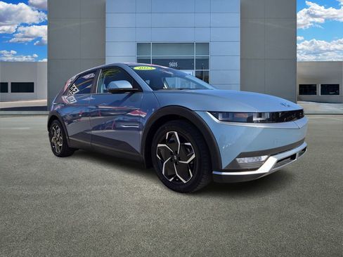 Used 2023 Hyundai Ioniq 5 SE image 1