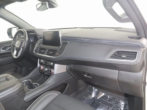 Used 2022 GMC Yukon SLT w/ SLT Premium Package image 40