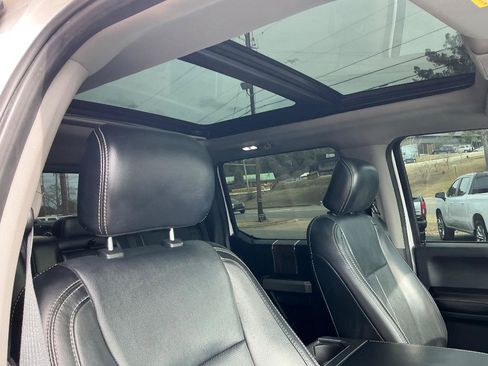 Used 2019 Ford F150 Lariat w/ Equipment Group 502A Luxury image 15