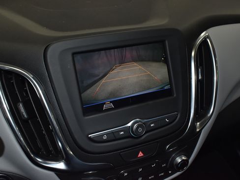 Used 2021 Chevrolet Equinox LT AWD/4WD image 10
