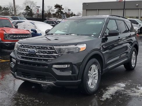 Certified 2023 Ford Explorer XLT w/ Equipment Group 202A image 2