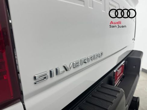 Used 2022 Chevrolet Silverado 2500 Custom w/ Custom Value Package AWD/4WD image 15