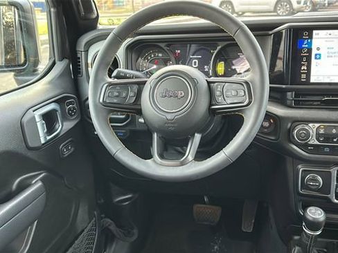 Used 2024 Jeep Wrangler Unlimited w/ Convenience Group image 24