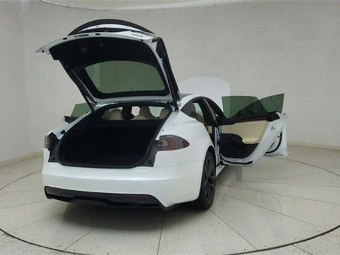 Used 2021 Tesla Model S Plaid image 74