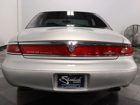 Used 1998 Lincoln Mark VIII image 11