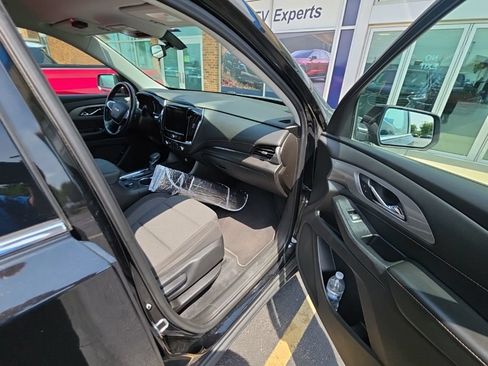 Used 2021 Chevrolet Traverse LT AWD/4WD image 6