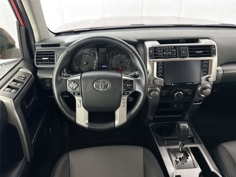 Certified 2024 Toyota 4Runner SR5 Premium AWD/4WD image 32