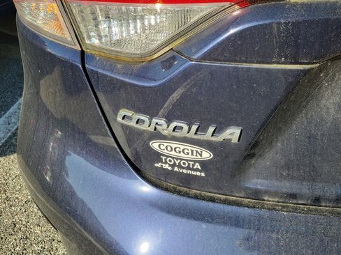 Used 2021 Toyota Corolla LE image 21