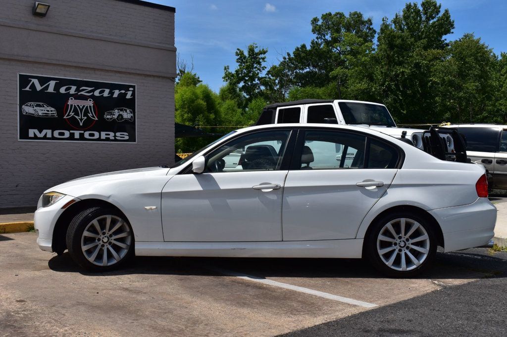 Used 2011 BMW 328i Sedan w/ Premium Pkg RWD image 3