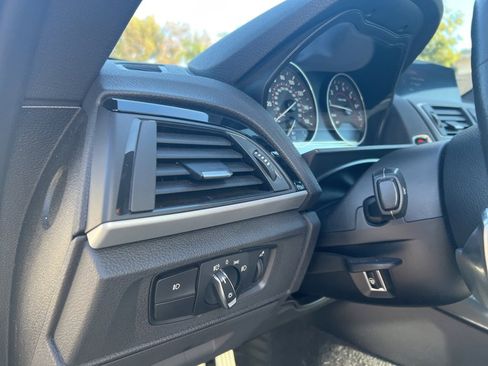 Used 2017 BMW 230i Coupe image 12
