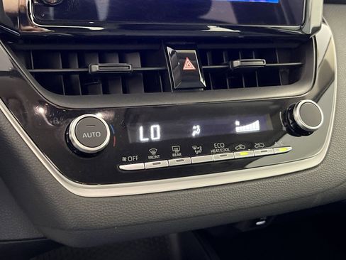 Used 2024 Toyota Corolla LE image 21