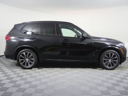 Certified 2026 BMW X5 sDrive40i image 2