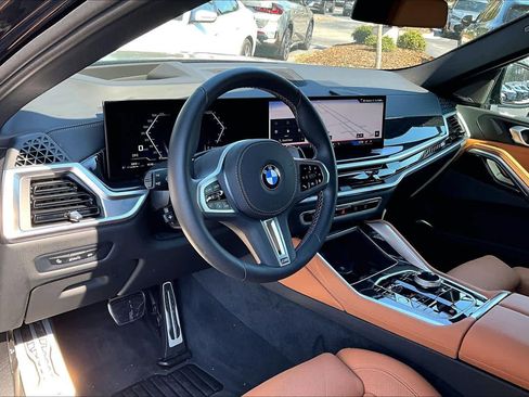 Certified 2025 BMW X6 M60i w/ Dynamic Handling Package image 18