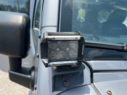 Used 2015 Jeep Wrangler Unlimited Rubicon AWD/4WD image 45