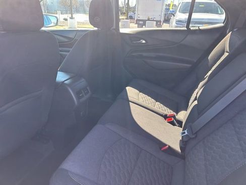 Used 2018 Chevrolet Equinox LT image 27