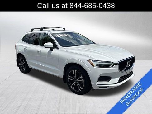 Used 2020 Volvo XC60 T5 Momentum w/ Protection Package AWD/4WD image 3