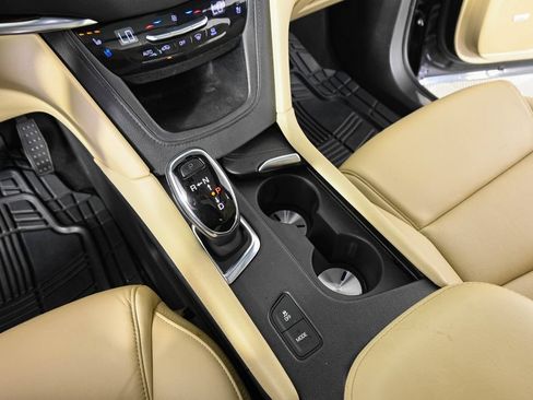 Used 2019 Cadillac XT5 Premium Luxury FWD image 18