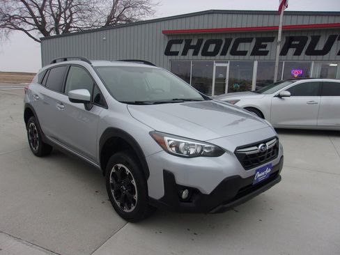 Used 2021 Subaru Crosstrek 2.0i Premium image 1