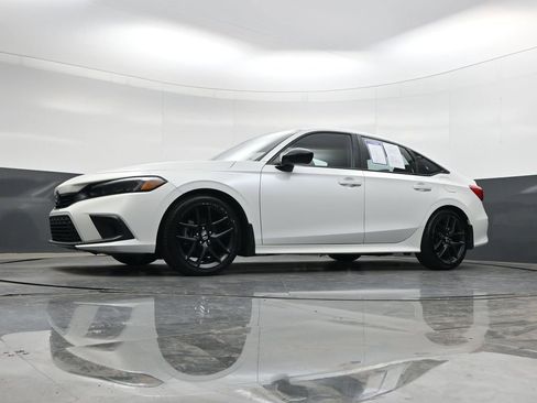 Used 2022 Honda Civic Sport image 27