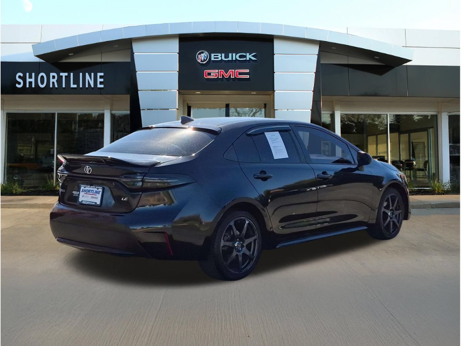 Used 2022 Toyota Corolla LE FWD image 3