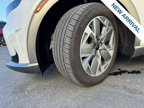 Used 2025 Genesis GV60 Advanced image 28