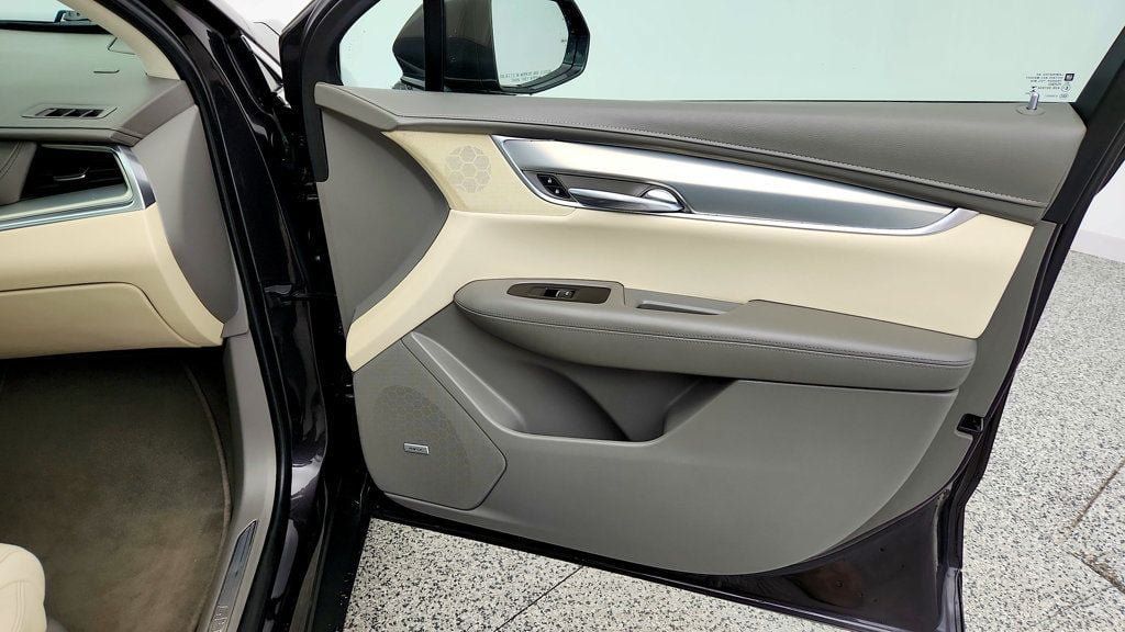 Used 2018 Cadillac XT5 Premium Luxury FWD image 25