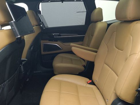 Used 2021 Kia Telluride SX FWD image 18