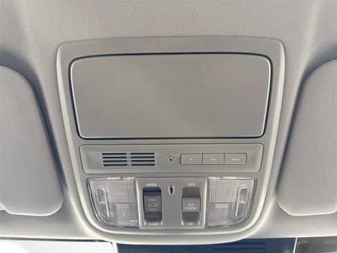 Used 2022 Honda CR-V Touring image 21