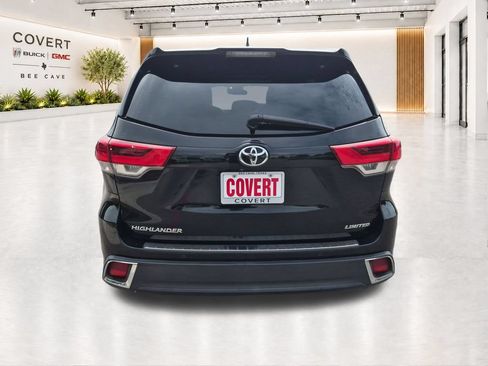 Used 2018 Toyota Highlander Limited FWD image 9