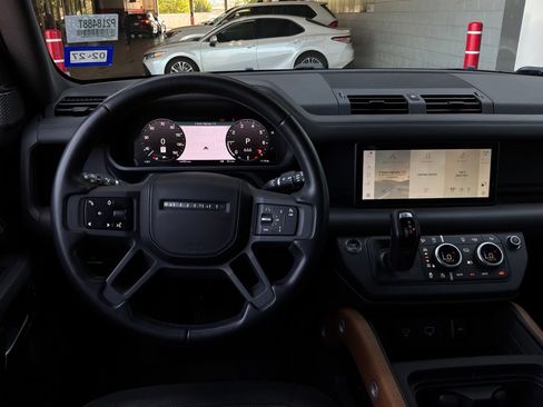 Used 2023 Land Rover Defender 110 X-Dynamic SE AWD/4WD image 14