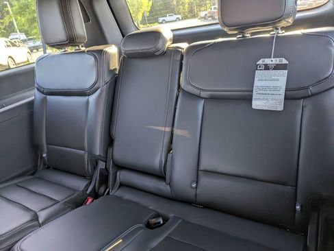New 2025 Ford Expedition Max Platinum w/ Stealth Performance Package AWD/4WD image 15