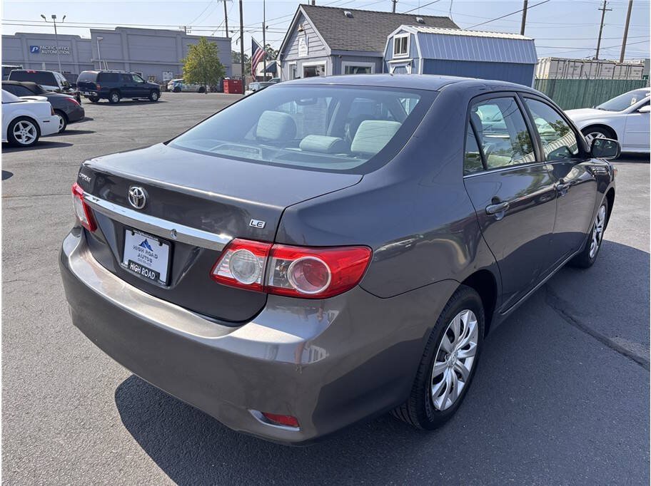 Used 2013 Toyota Corolla LE FWD image 5