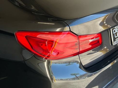 Used 2017 BMW 530i RWD image 16
