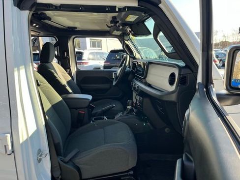 Used 2024 Jeep Wrangler Willys image 22