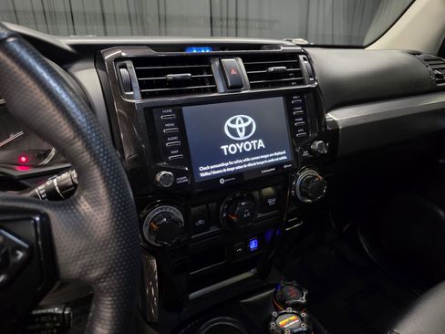 Used 2023 Toyota 4Runner TRD Off-Road Premium w/ Moonroof Package AWD/4WD image 23