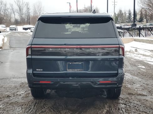 Certified 2025 Lincoln Navigator Reserve image 5