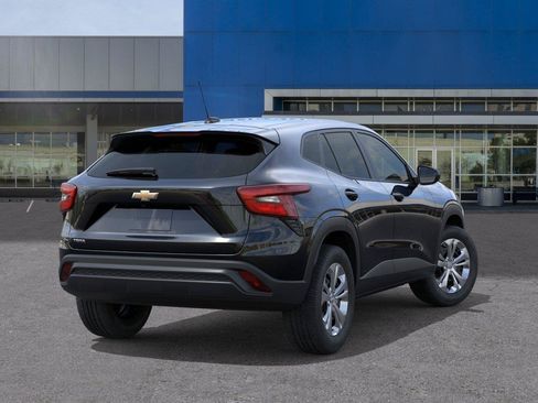 New 2026 Chevrolet Trax LS FWD image 4