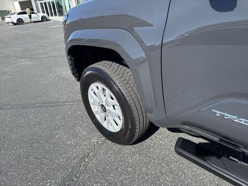 Certified 2026 Toyota Tacoma SR5 AWD/4WD image 9