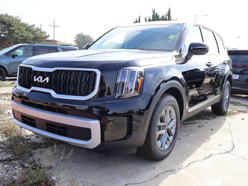 New 2025 Kia Telluride LX FWD image 3