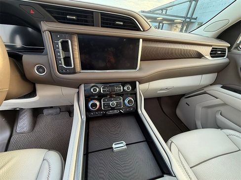 Used 2022 GMC Yukon Denali image 5