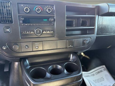 Used 2019 GMC Savana 2500 w/ Driver Convenience Package image 21