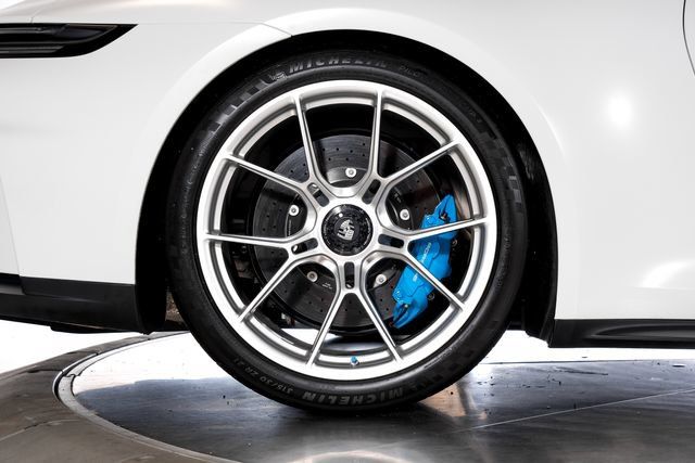 Used 2026 Porsche 911 GT3 RWD image 12