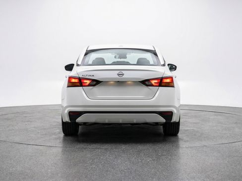 Used 2025 Nissan Altima 2.5 SV FWD image 7