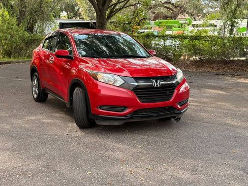 Used 2016 Honda HR-V LX image 3