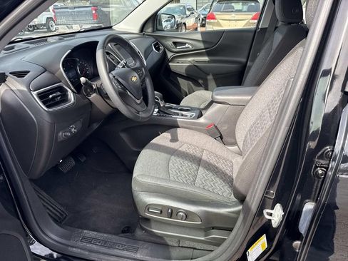 Used 2023 Chevrolet Equinox LT w/ Driver Convenience Package image 18