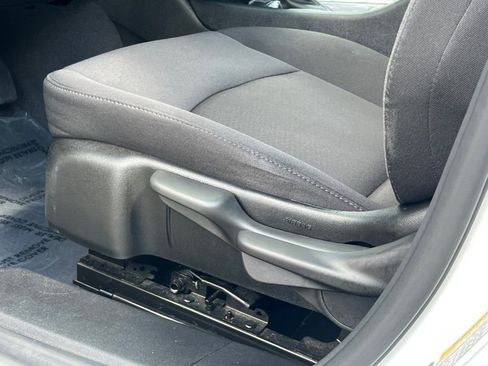 Used 2022 Chevrolet Malibu LS image 17