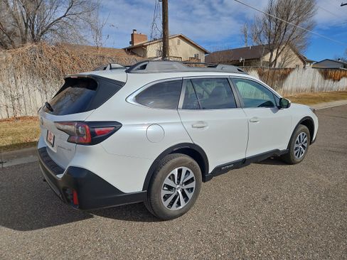 Certified 2022 Subaru Outback Premium w/ Popular Package #1 image 4