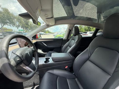 Used 2023 Tesla Model Y Long Range AWD/4WD image 19